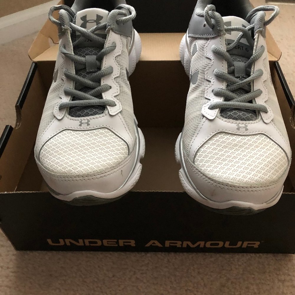Under Armour Women's Micro Assert shoe 9.5